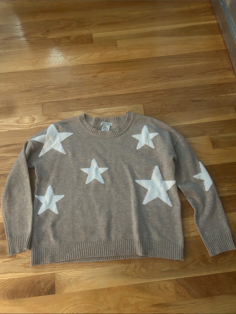 Sweet Romeo Beige Crewneck Sweater with White Star Motif